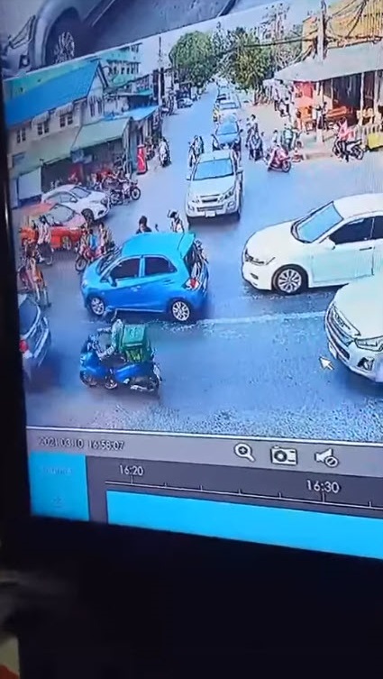 ป้าเก๋งฟ้า