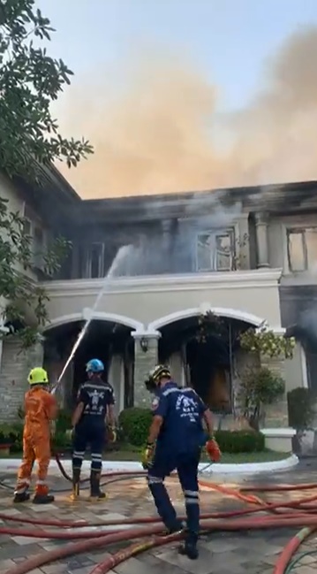 ไฟไหม้บ้าน 50 ล้าน