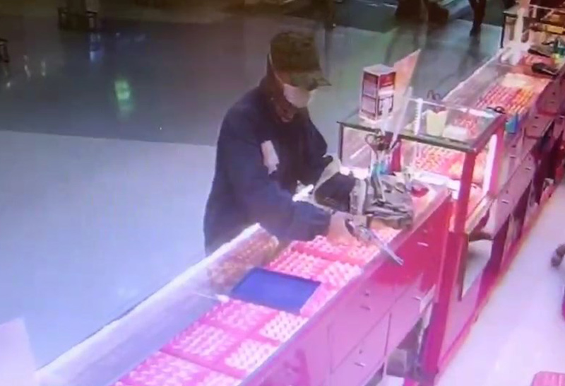 โจรปล้นร้านทอง