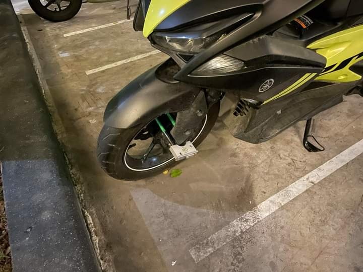 คอนโดล็อกล้อ