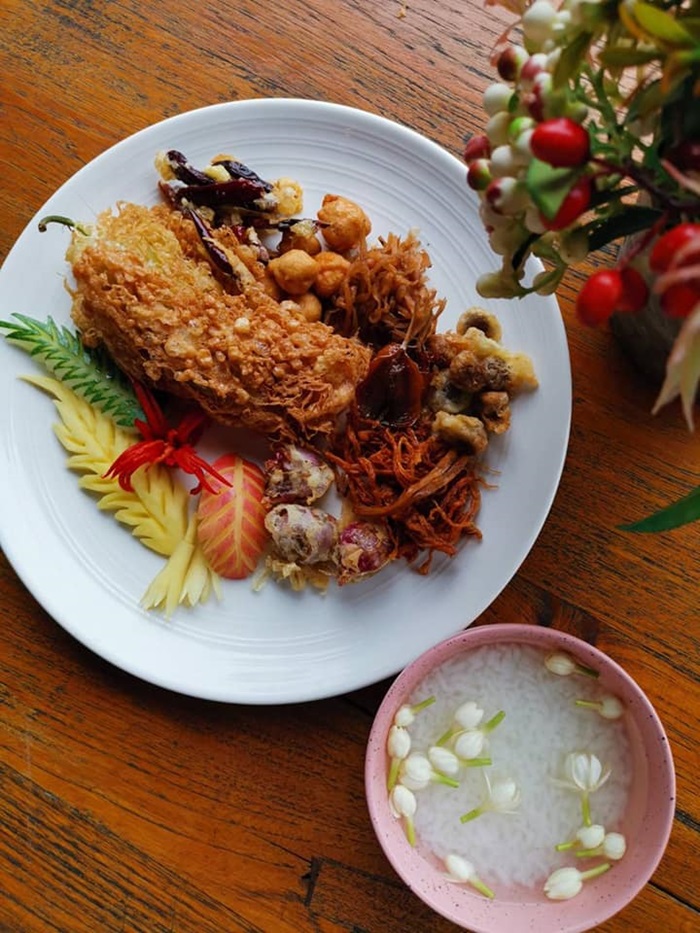 ร้านอาหารเปิด Room Service