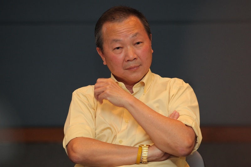 เหรียญทอง แน่นหนา