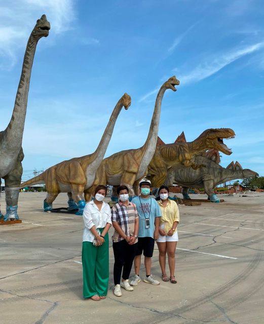 ตัน ภาสกรนที ซื้อไดโนเสาร์