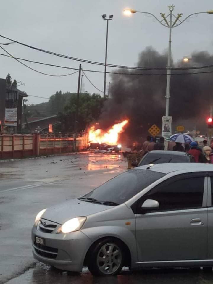 ฟ้าผ่ารถ