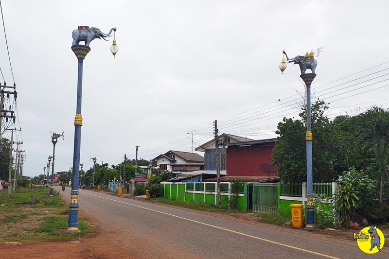 เสาไฟช้างวิเชียรบุรี