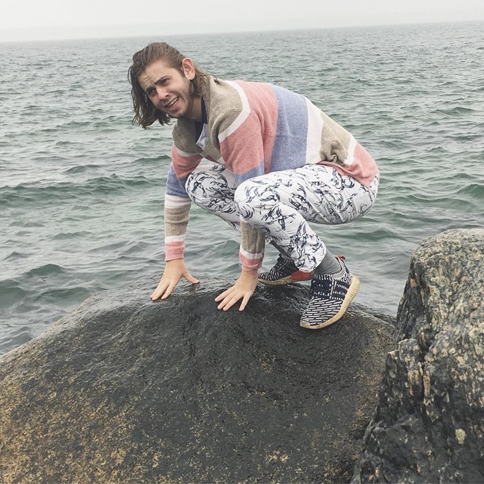 ยูทูบเบอร์ตกเขา