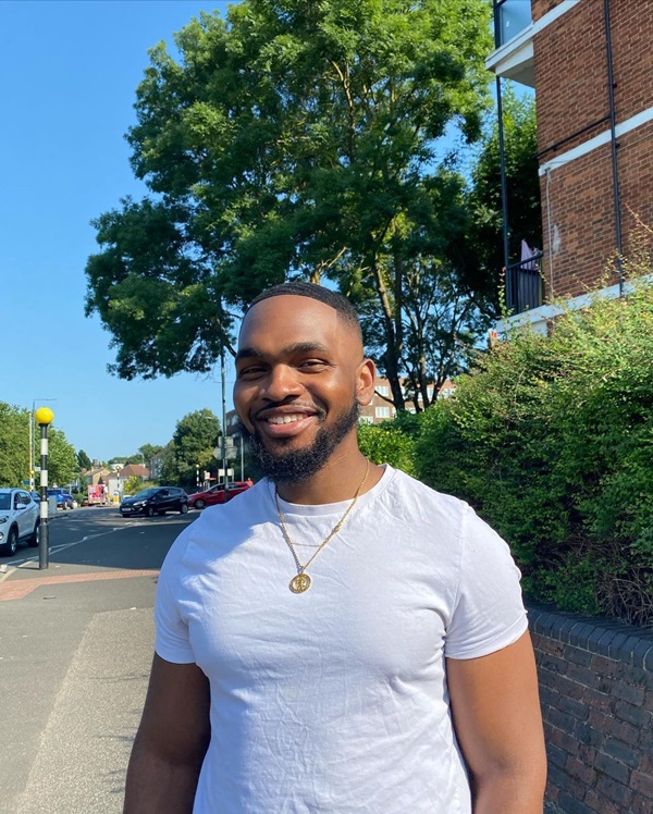 รักออนไลน์ สาวพบรักเจ้าชาย