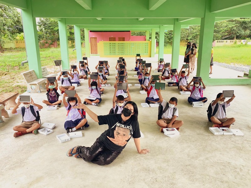 นารา เครปกะเทย