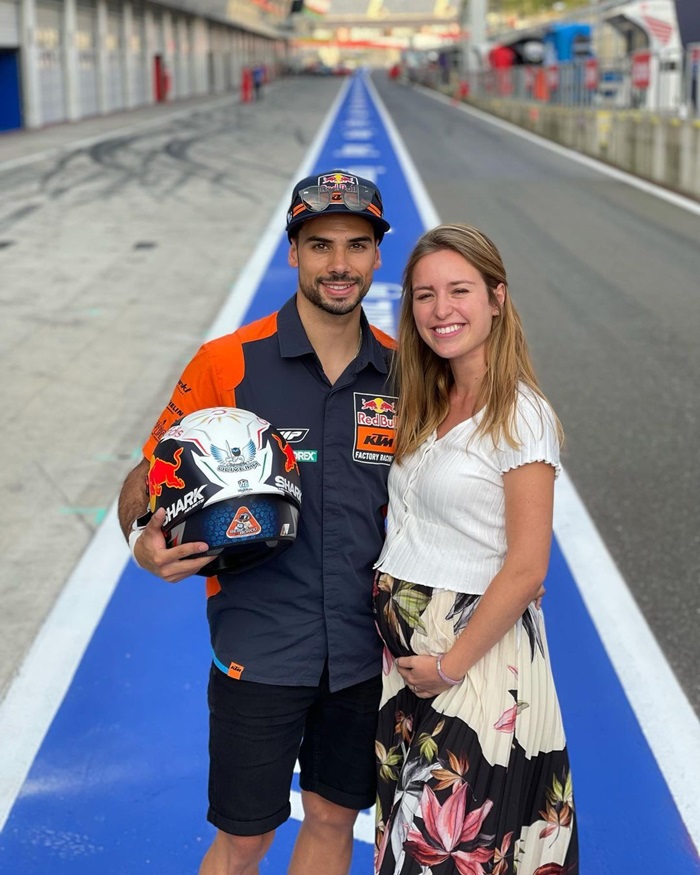 นักบิดแต่งงานกับน้องสาวบุญธรรม