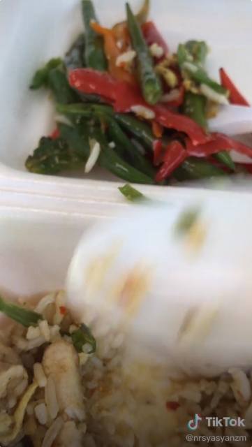 ข้าวคลุกพริก