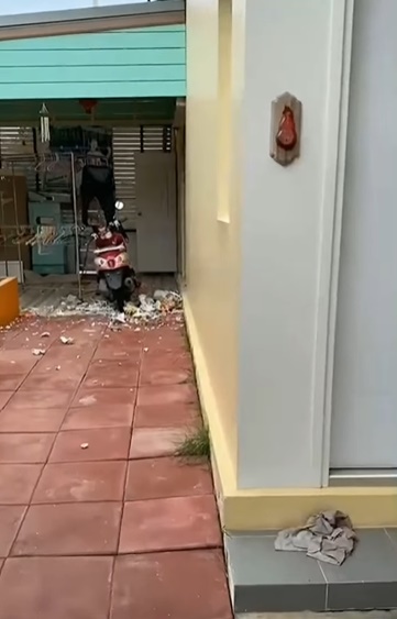 บุกทำลายข้าวของบ้านภรรยาเก่า