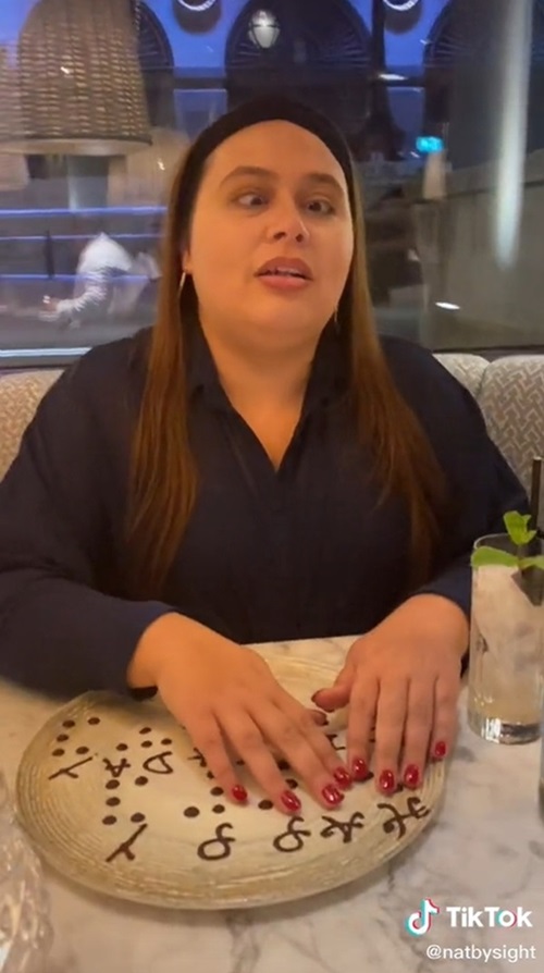 เซอร์ไพรส์วันเกิดสาวตาบอด