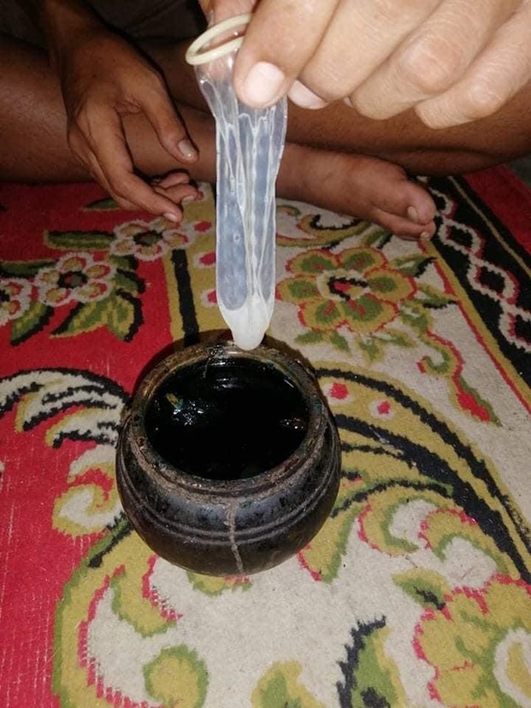 ปลุกเสกน้ำอสุจิ