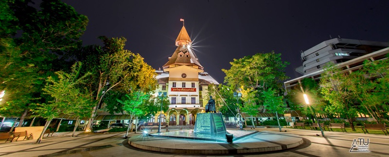 ม.ธรรมศาสตร์