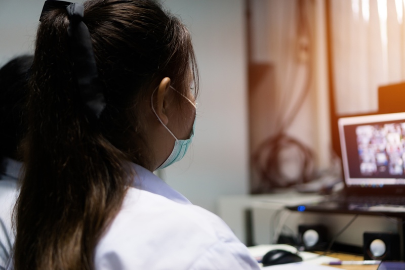 ครูด่าครอบครัวนักเรียน