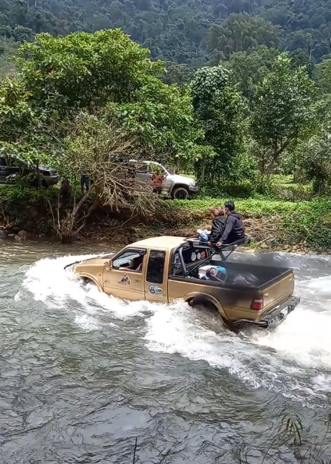 ตกท้ายรถ