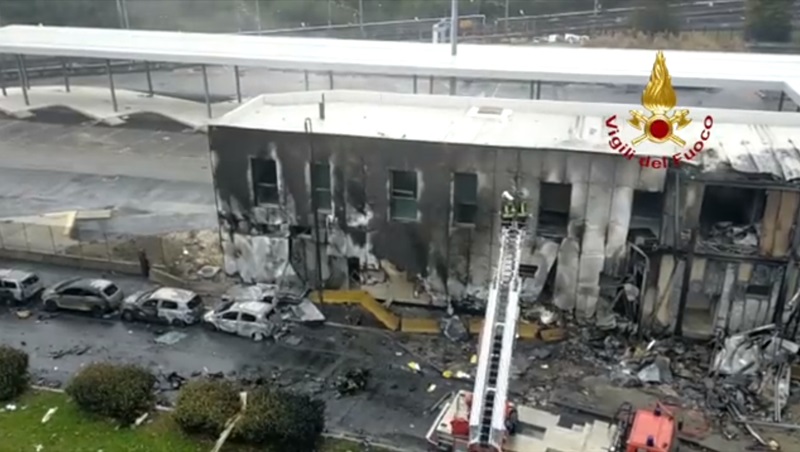 เครื่องบินตก