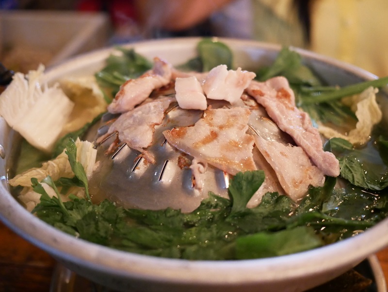 ร้านหมูกระทะคิดค่าเติมถ่าน