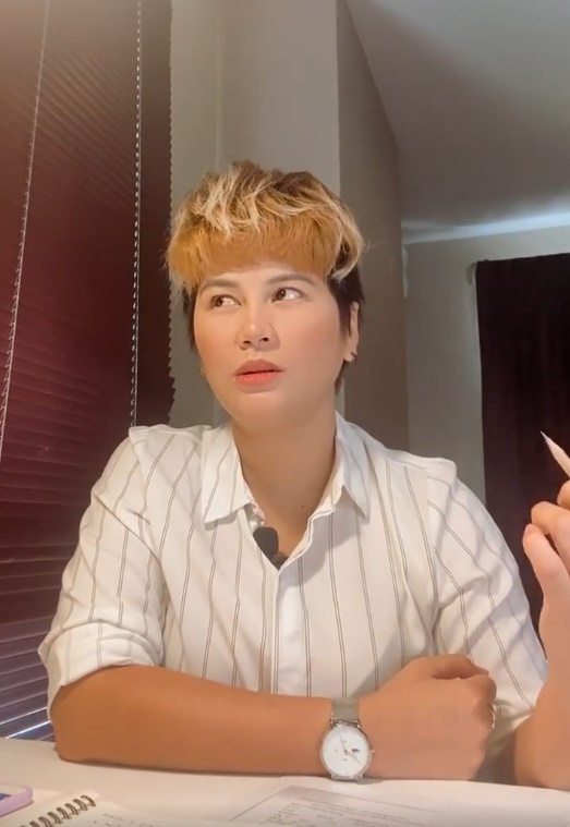 ครูเป็นชู้กับนักเรียน