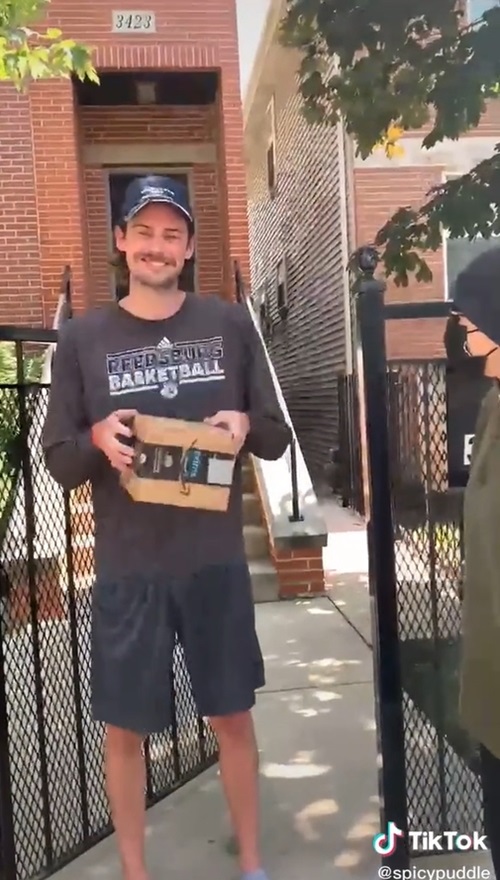 เซอร์ไพรส์แฟน