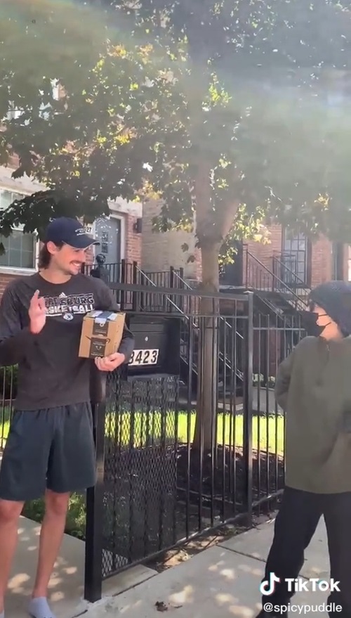 เซอร์ไพรส์แฟน