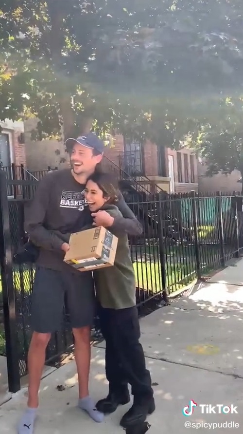 เซอร์ไพรส์แฟน