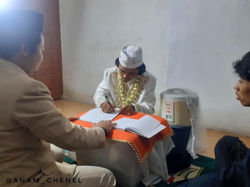 แต่งงานกับหม้อหุงข้าว