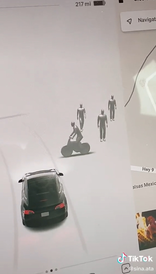 Tesla เห็นผี