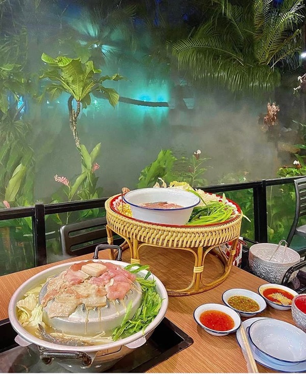 บูม หมูทะ