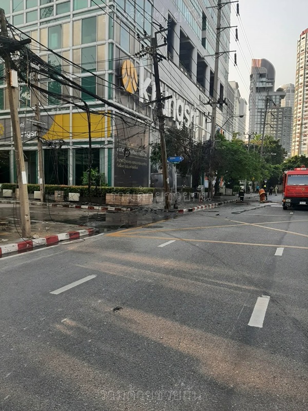 ไฟไหม้สายสื่อสาร ทองหล่อ