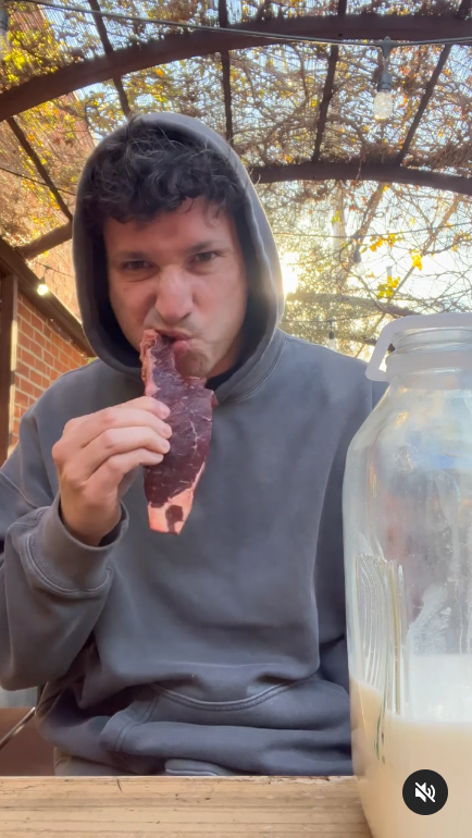 กินเนื้อดิบ