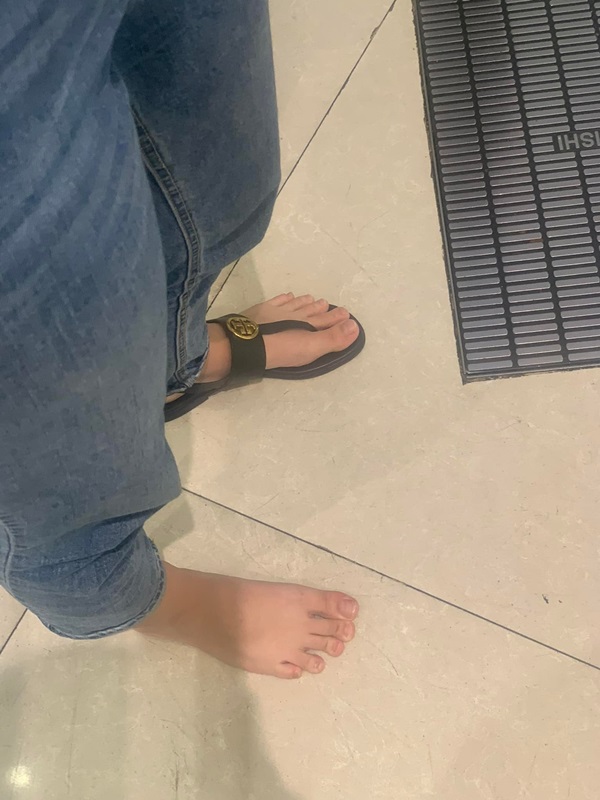 บันไดเลื่อน สยามพารากอน ดูดรองเท้า