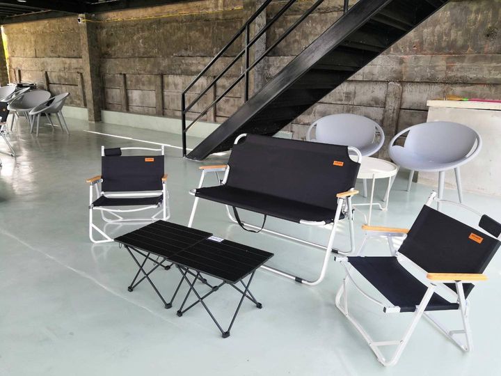 คาเฟ่เก้าอี้หัก ชี้แจง