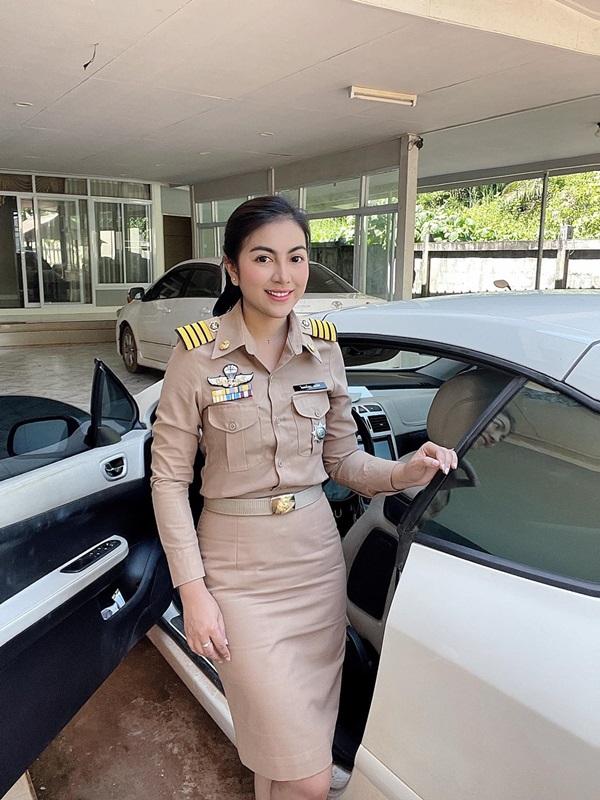 ผู้ใหญ่เหมียว 