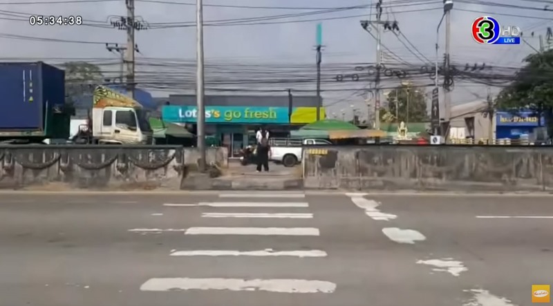 เสากินรีสูงกว่ายักษ์