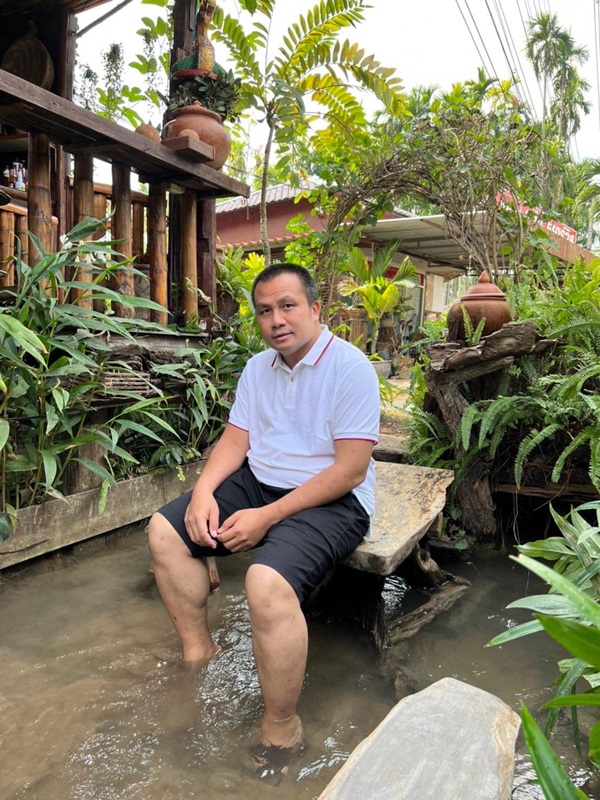 สมปอง นครไธสง