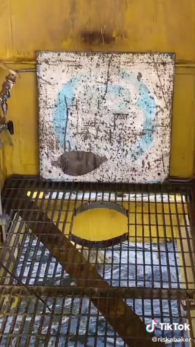 ห้องน้ำ แท่นขุดเจาะ