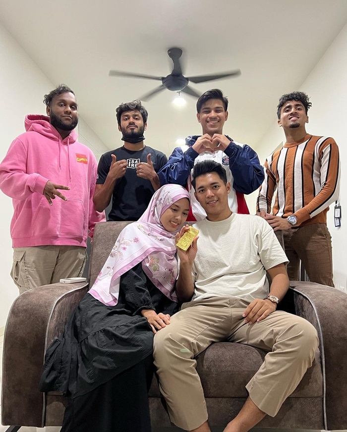 ให้ทองเป็นของขวัญแต่งงาน