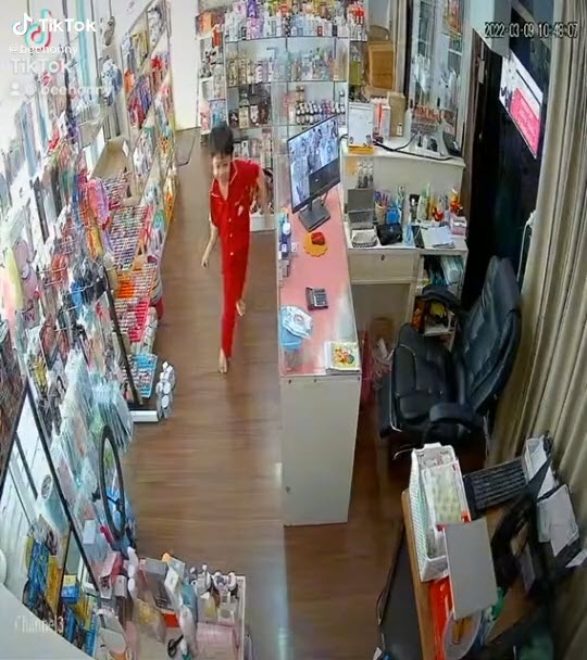 ขโมยเงินแม่