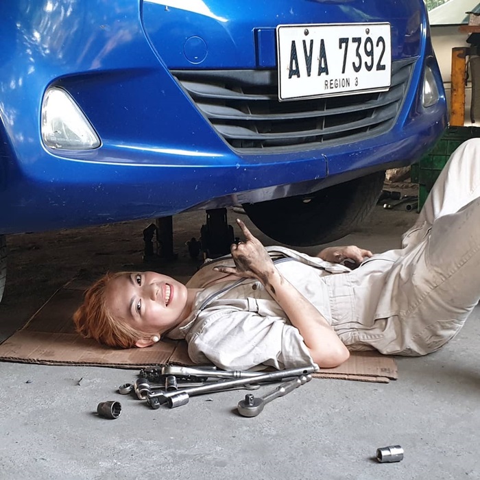 ช่างยนต์สาว