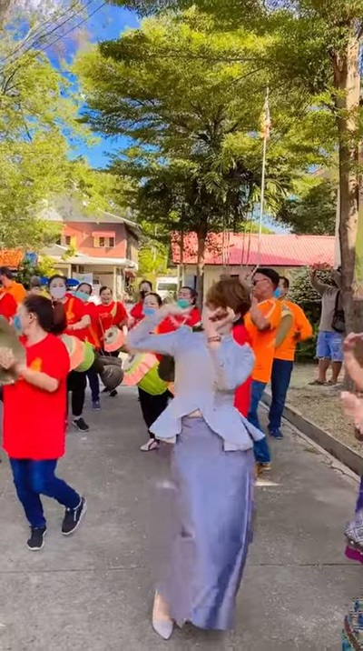 ครูขวัญ ผดุงนารี