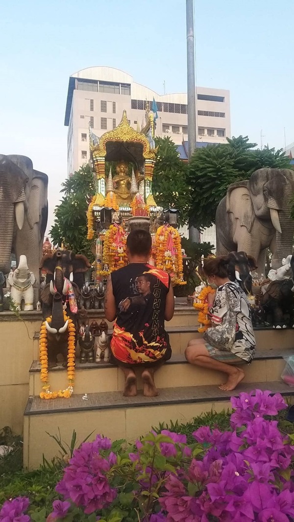 จอนนี่มือปราบ