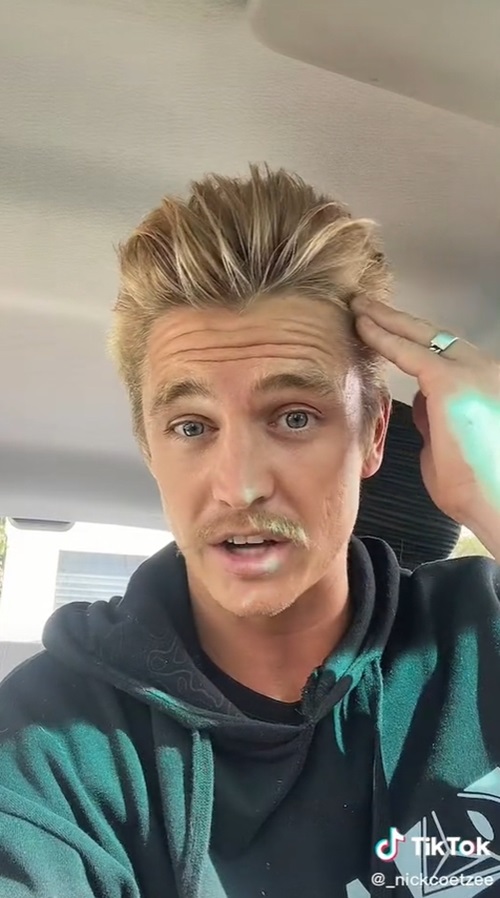 ไม่สระผม