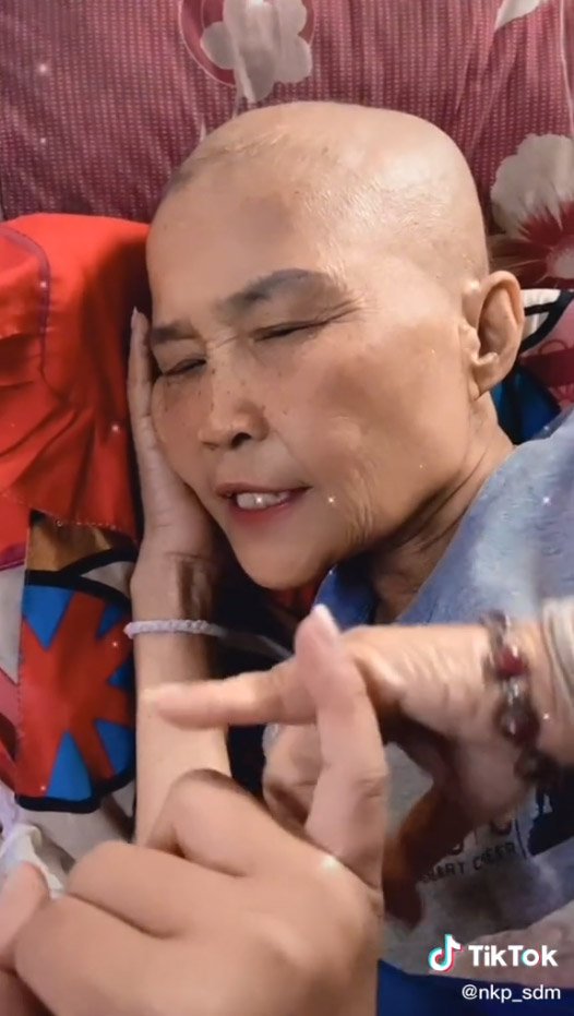 แม่ป่วยมะเร็ง