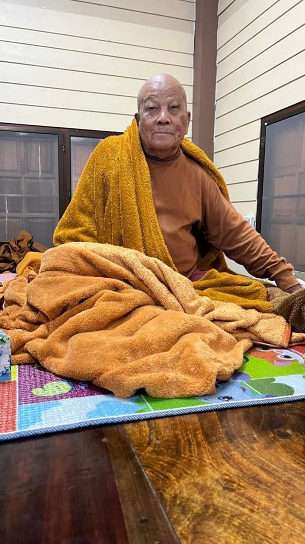 หลวงปู่แสง