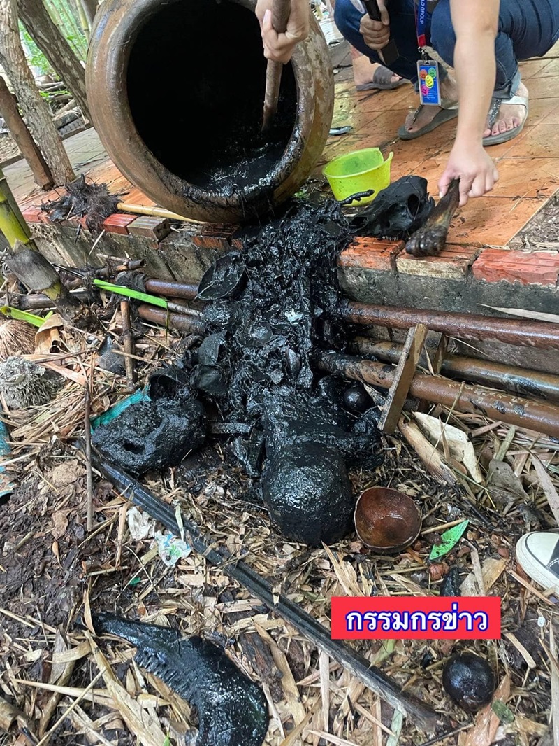 โอ่งน้ำทิพย์ พระบิดา