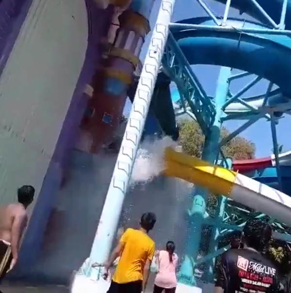 สไลเดอร์ 8 เมตรถล่ม