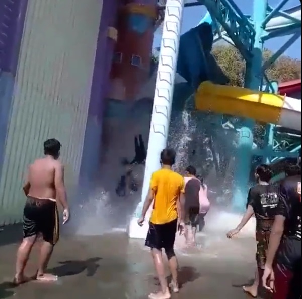 สไลเดอร์ 8 เมตรถล่ม