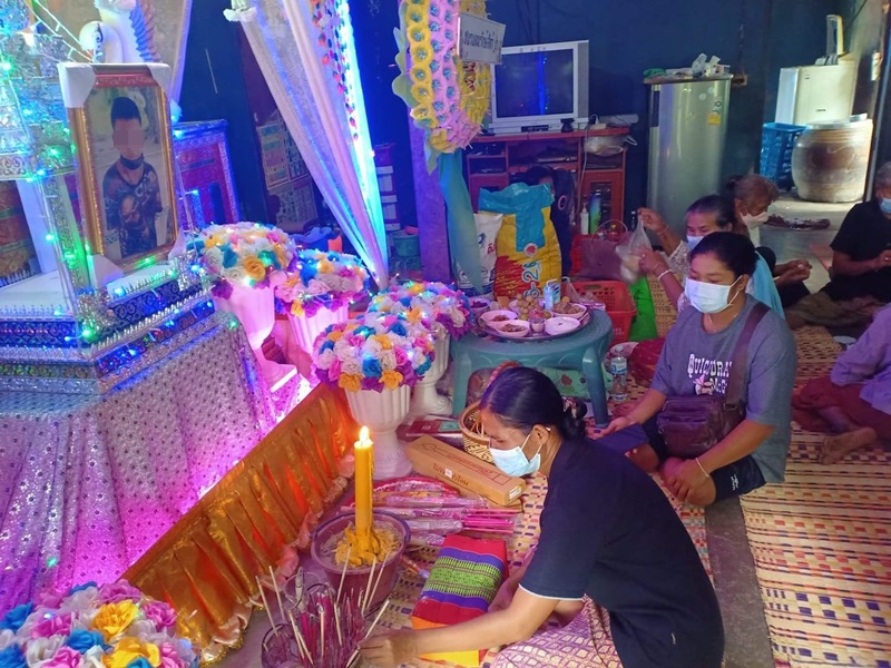 ลูกปกป้องแม่