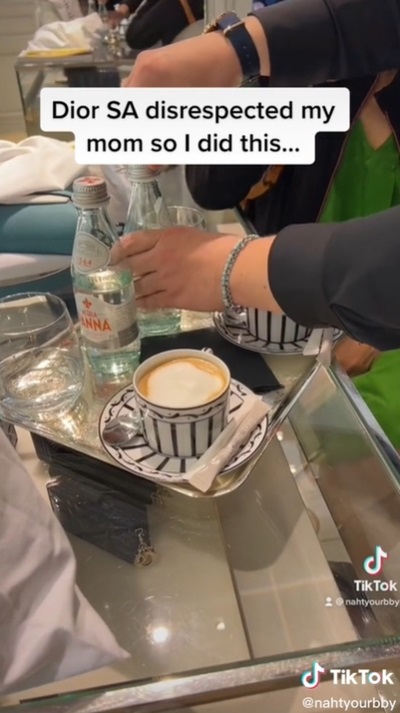 พนักงานดูถูกลูกค้า